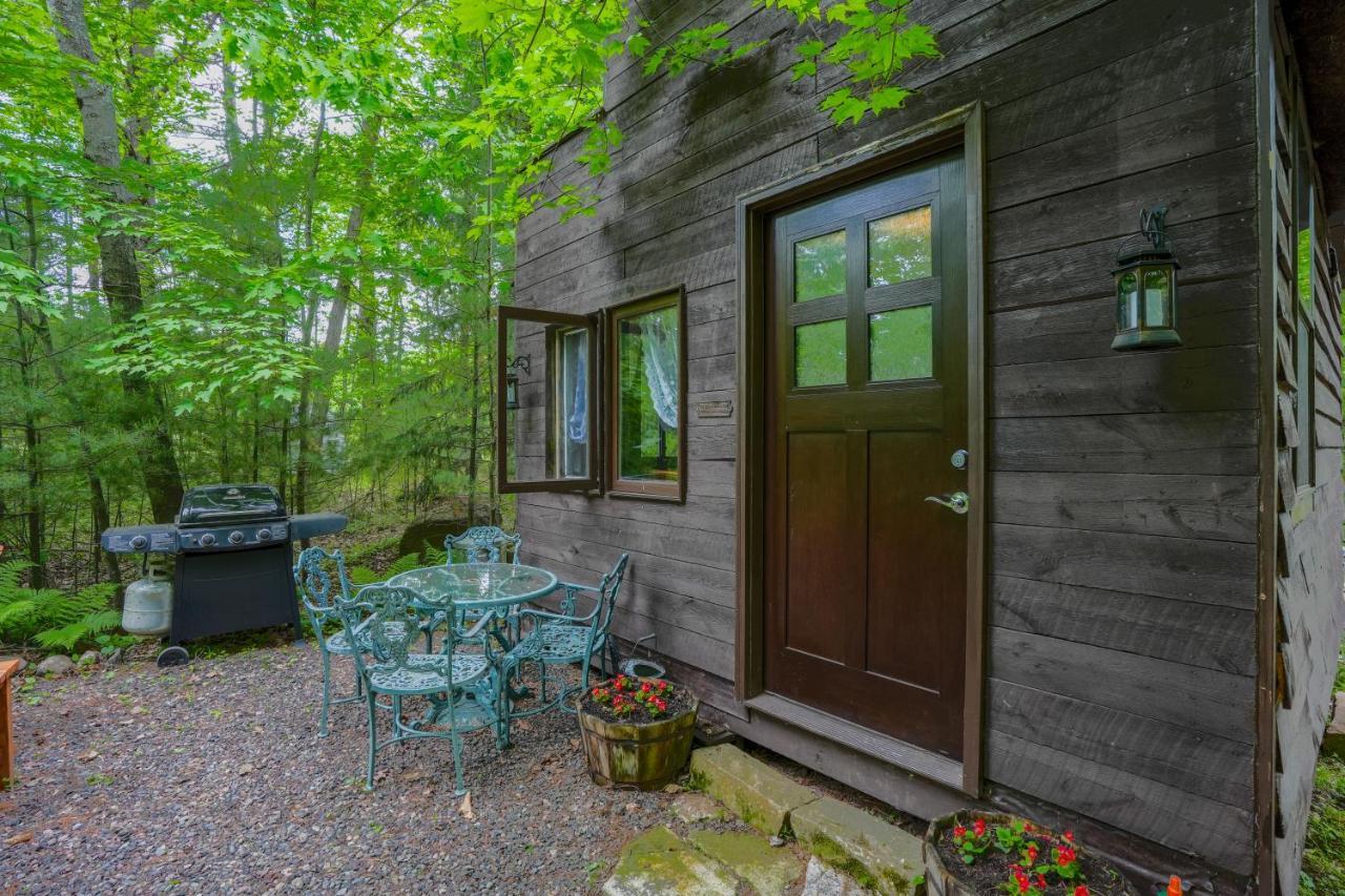 Vintage Wild West Tiny Hotel In The Woods! Pine City ภายนอก รูปภาพ